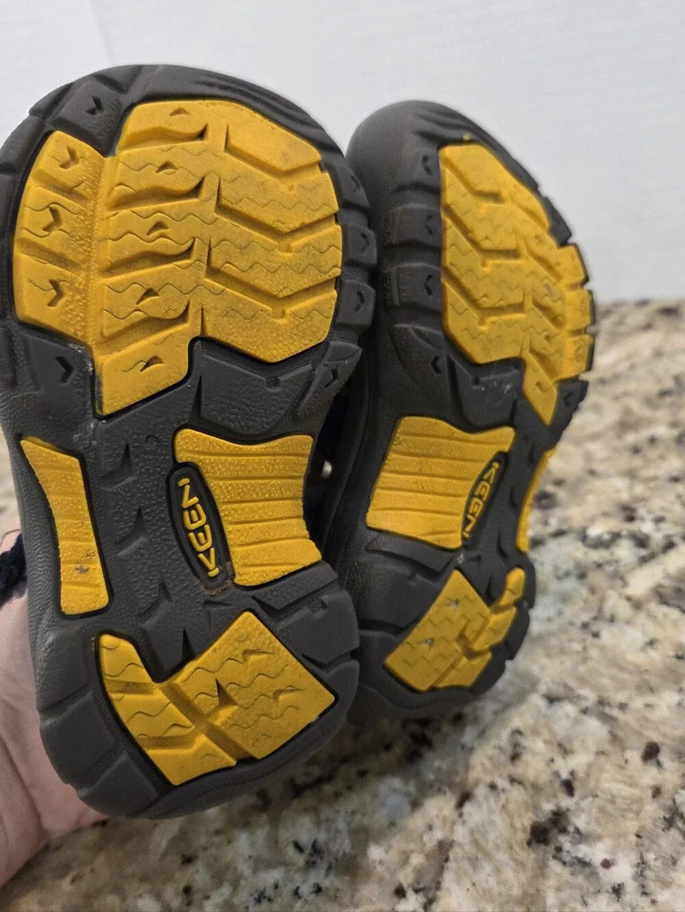 Keen Newport H2 Toddler Sandals Blue Yellow Hiking Water Shoes Size 7 Toddler